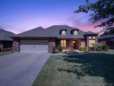 14713 S Justin Street , Glenpool, OK 74033