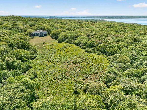 49 Gosnolds Way, Chilmark, MA 02535