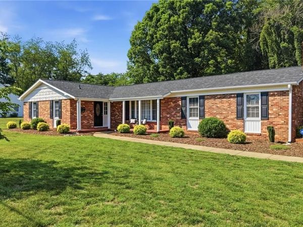 2303 Old Highway 21, State Road, NC 28676
