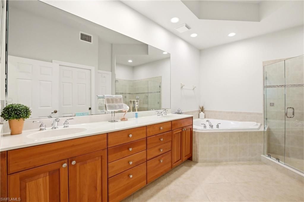 9204 Quartz Ln, Unit 3-101, Naples, FL 34120 Photo