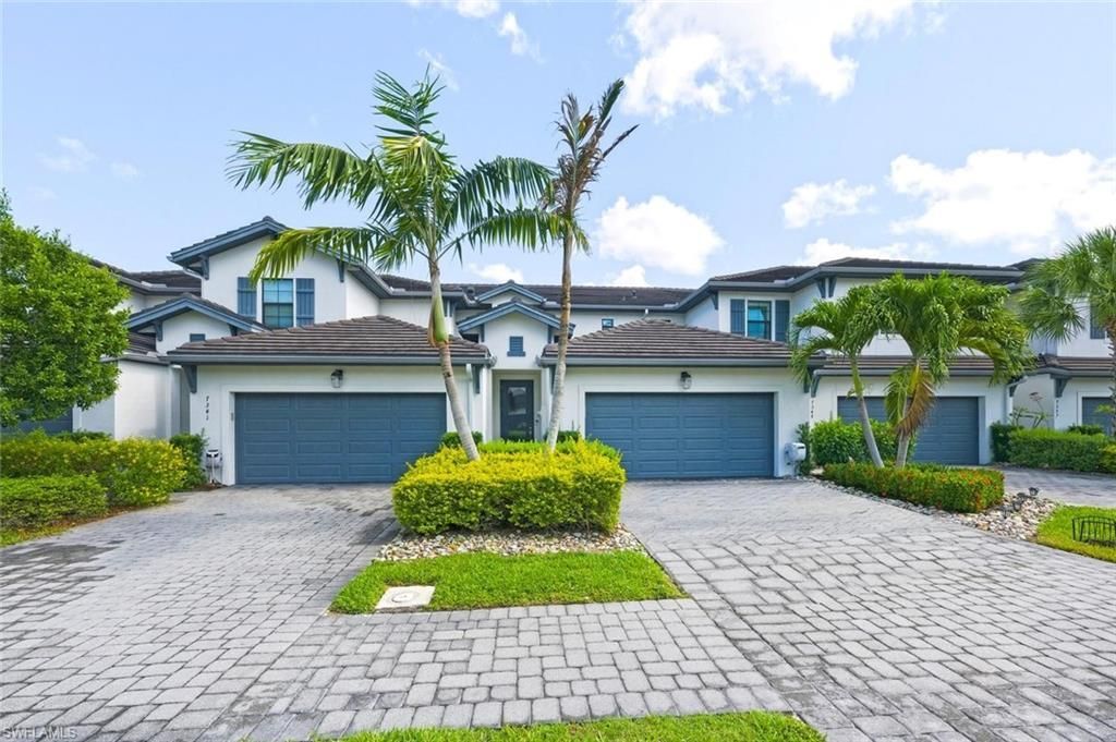 7345 Rockefeller Dr, Naples, FL 34119 Photo