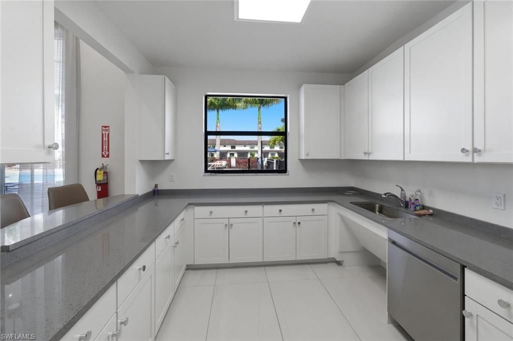 7345 Rockefeller Dr, Naples, FL 34119 Photo