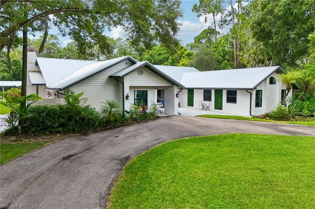 4980 Tamarind Ridge Dr, Naples, FL 34119 Photo