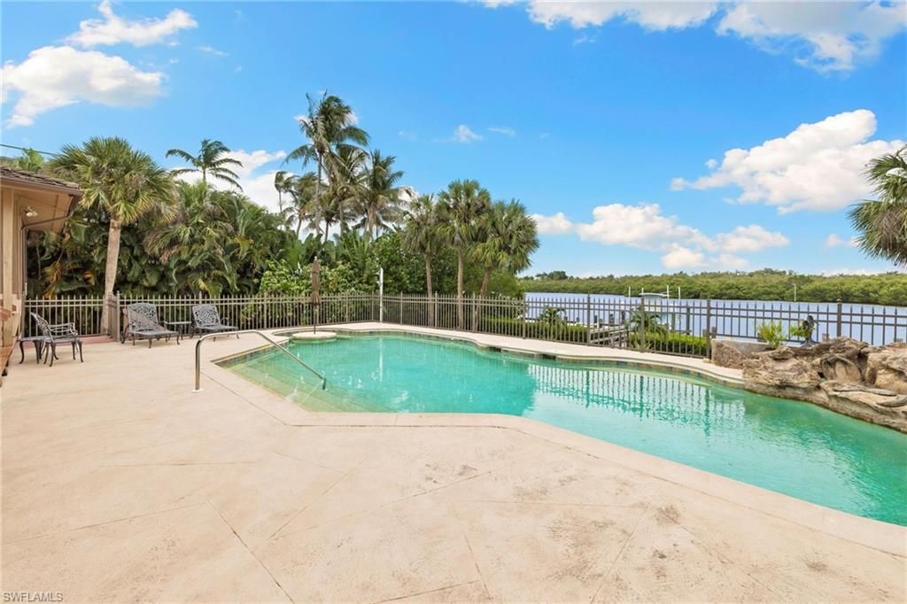 3695 Gordon Dr , Naples, FL 34102 Photo