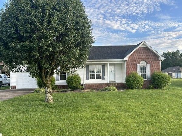 4010 Fleetwood Dr , Westmoreland, TN 37186