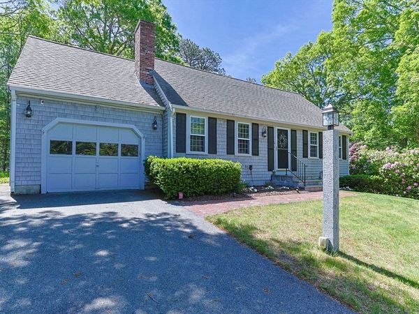114 King Arthur Dr, Barnstable, MA 02601