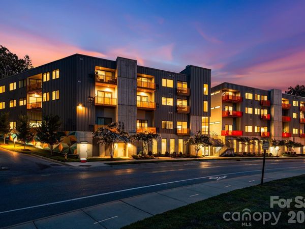 68 Craven Street, Unit 405, Asheville, NC 28806