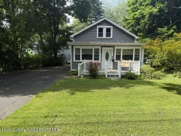 57 Van Dyck Street, Coxsackie, NY 12051
