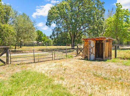 6980 Horseshoe Bar Rd, Loomis, CA 95650 Photo