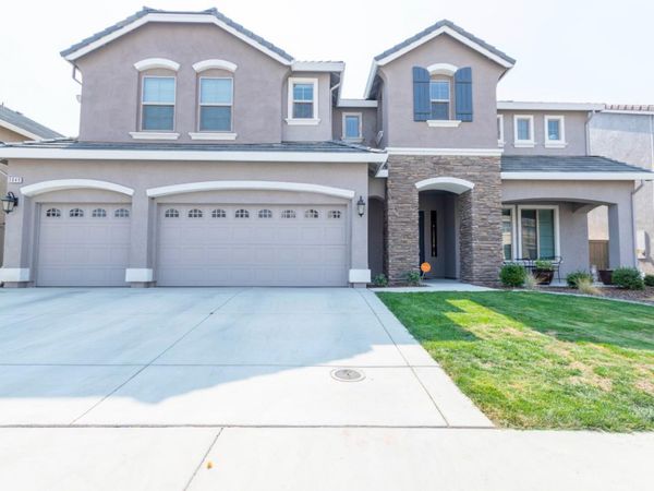 3049 Stonington Dr, Roseville, CA 95747