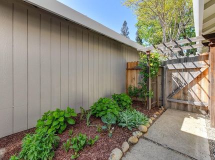 919 Blue Rapids Dr, Folsom, CA 95630 Photo