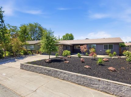 7436 Golden Oak Way, Sacramento, CA 95831 Photo