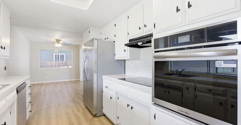 7436 Golden Oak Way, Sacramento, CA 95831 Photo