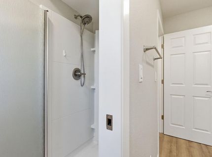 7436 Golden Oak Way, Sacramento, CA 95831 Photo