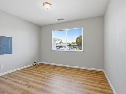 7436 Golden Oak Way, Sacramento, CA 95831 Photo