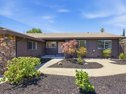 7436 Golden Oak Way, Sacramento, CA 95831 Photo