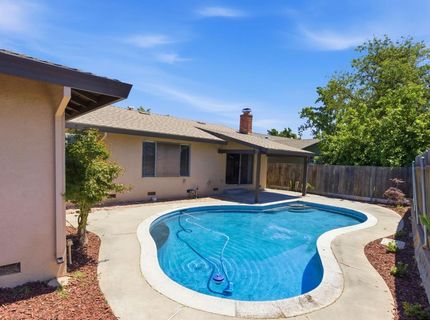 7436 Golden Oak Way, Sacramento, CA 95831 Photo