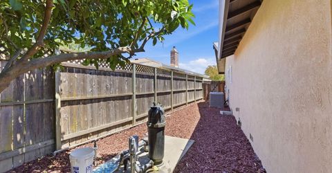 7436 Golden Oak Way, Sacramento, CA 95831 Photo