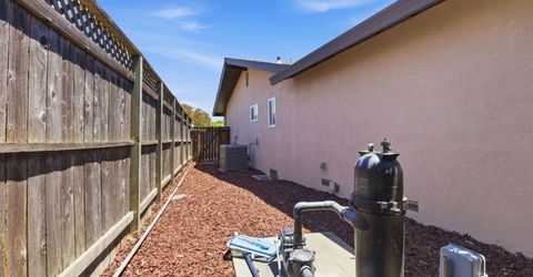 7436 Golden Oak Way, Sacramento, CA 95831 Photo