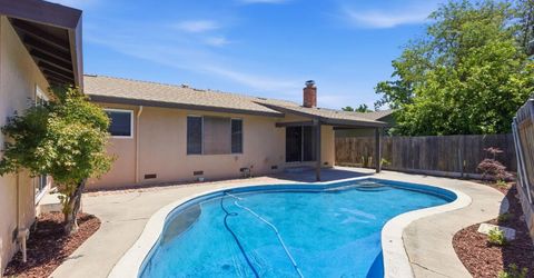 7436 Golden Oak Way, Sacramento, CA 95831 Photo