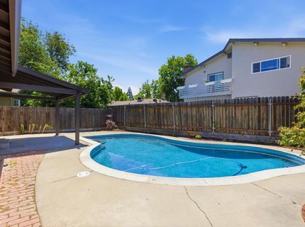 7436 Golden Oak Way, Sacramento, CA 95831 Photo