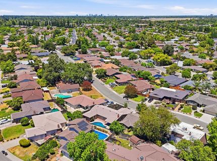 7436 Golden Oak Way, Sacramento, CA 95831 Photo