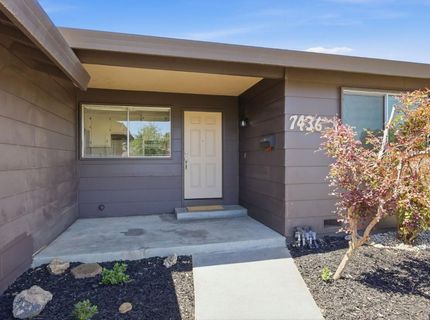 7436 Golden Oak Way, Sacramento, CA 95831 Photo
