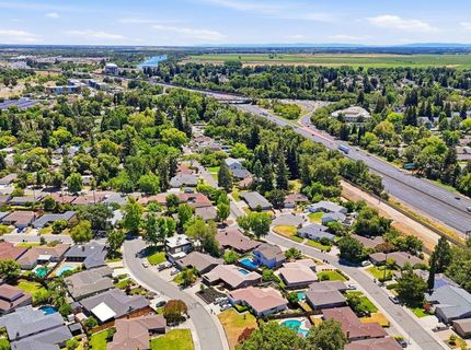 7436 Golden Oak Way, Sacramento, CA 95831 Photo