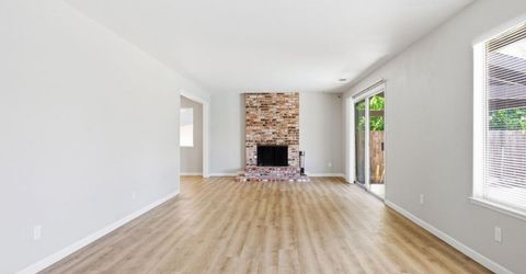 7436 Golden Oak Way, Sacramento, CA 95831 Photo