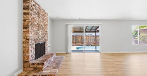 7436 Golden Oak Way, Sacramento, CA 95831 Photo