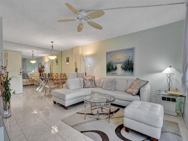 3113 S Ocean Dr , Unit 603, Hallandale Beach, FL 33009