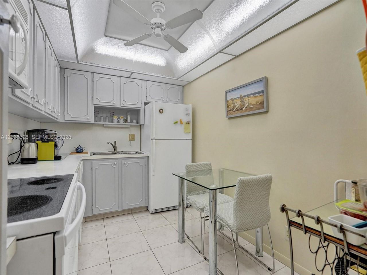 3113 S Ocean Dr , Unit 603, Hallandale Beach, FL 33009 Photo
