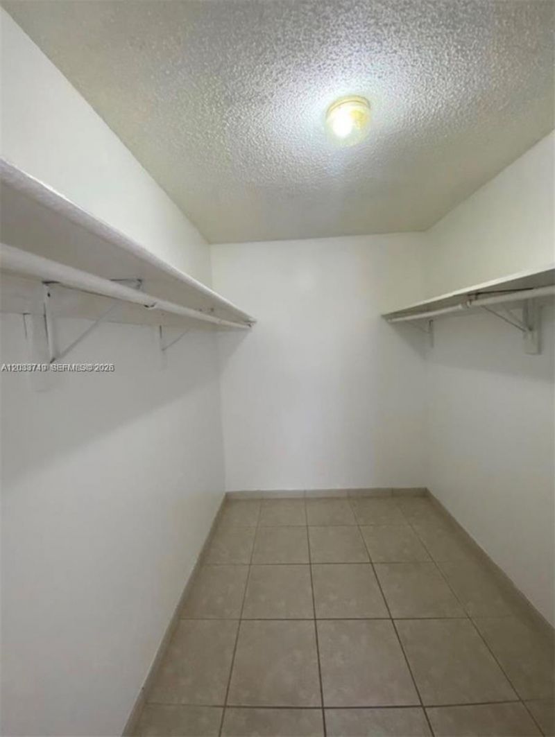 8421 NW 8th St , Unit 203, Miami, FL 33126 Photo