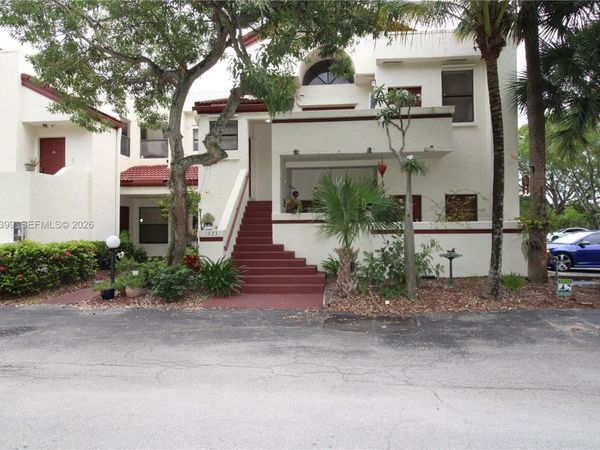1423 Avon Ln , Unit 210, North Lauderdale, FL 33068