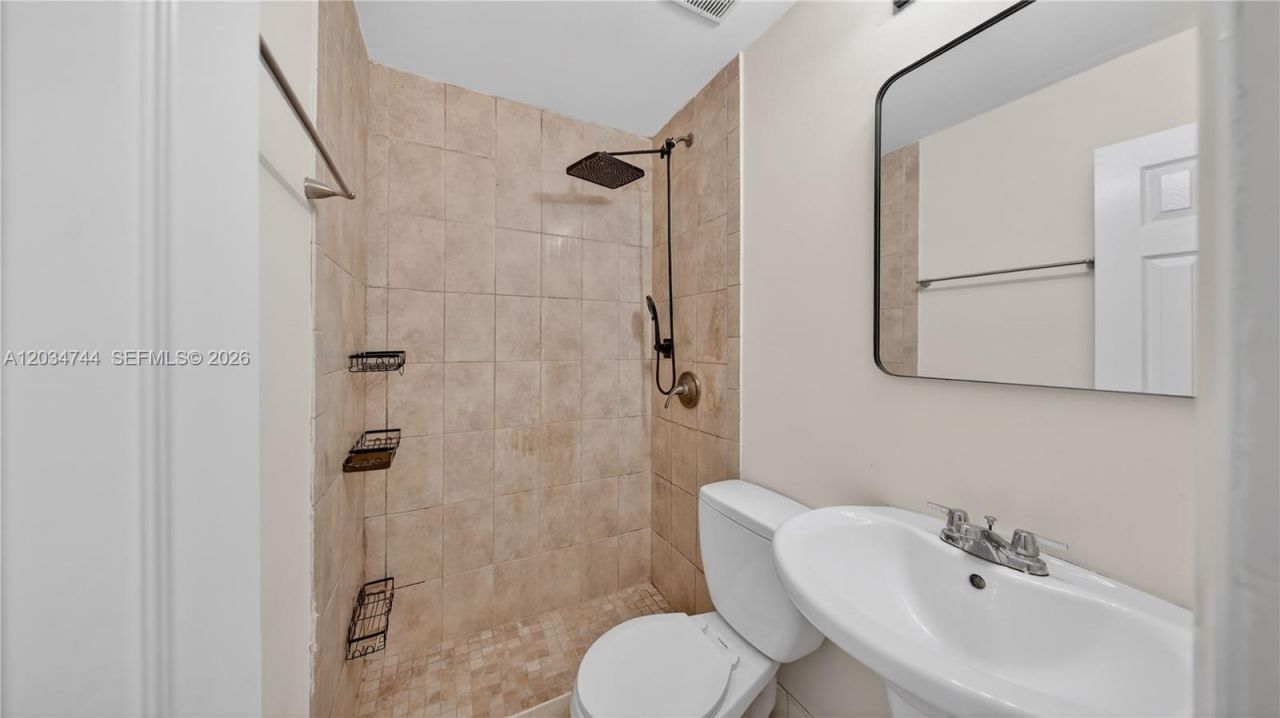 8200 NW 34th Ave , Miami, FL 33147 Photo
