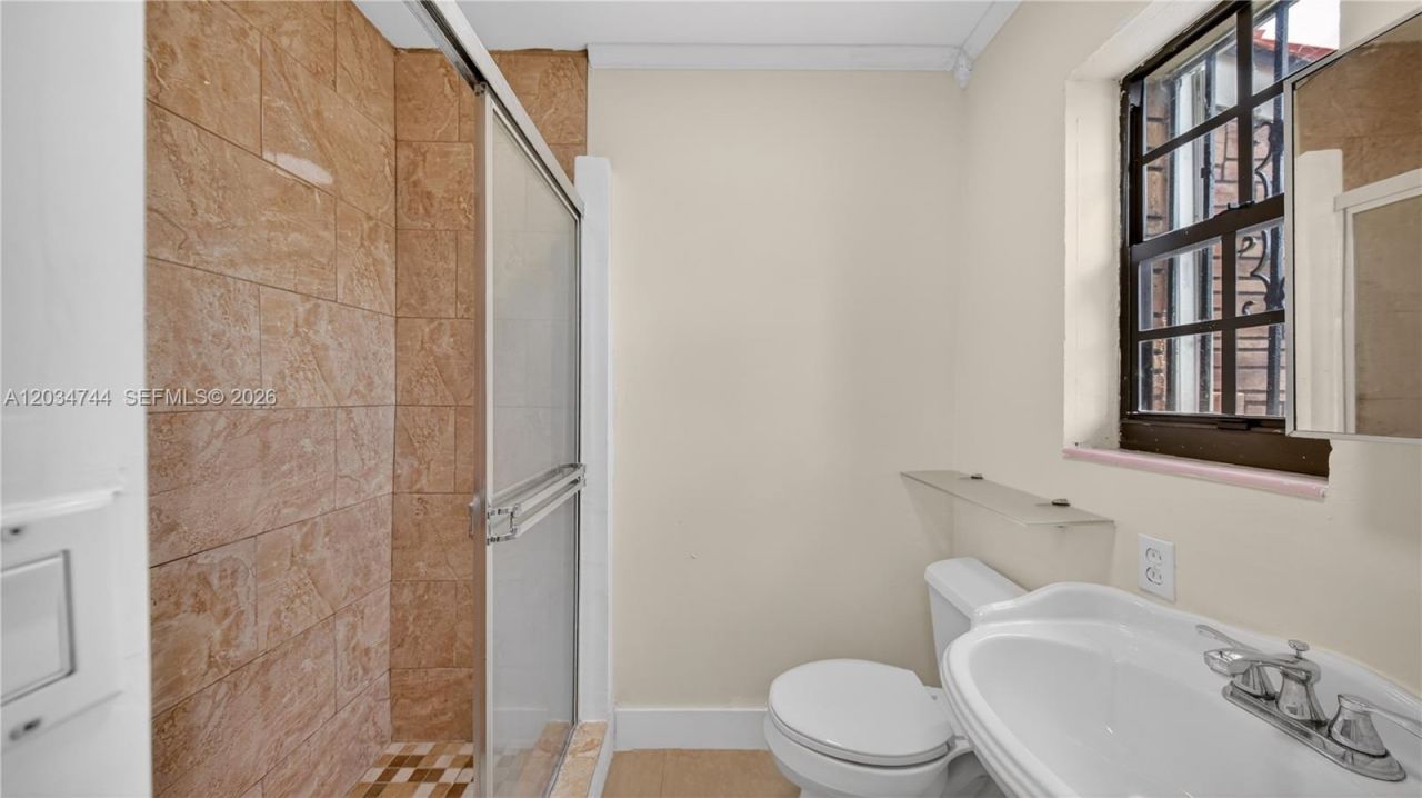8200 NW 34th Ave , Miami, FL 33147 Photo