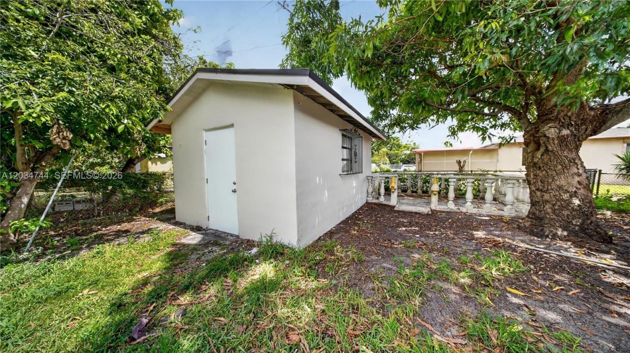 8200 NW 34th Ave , Miami, FL 33147 Photo