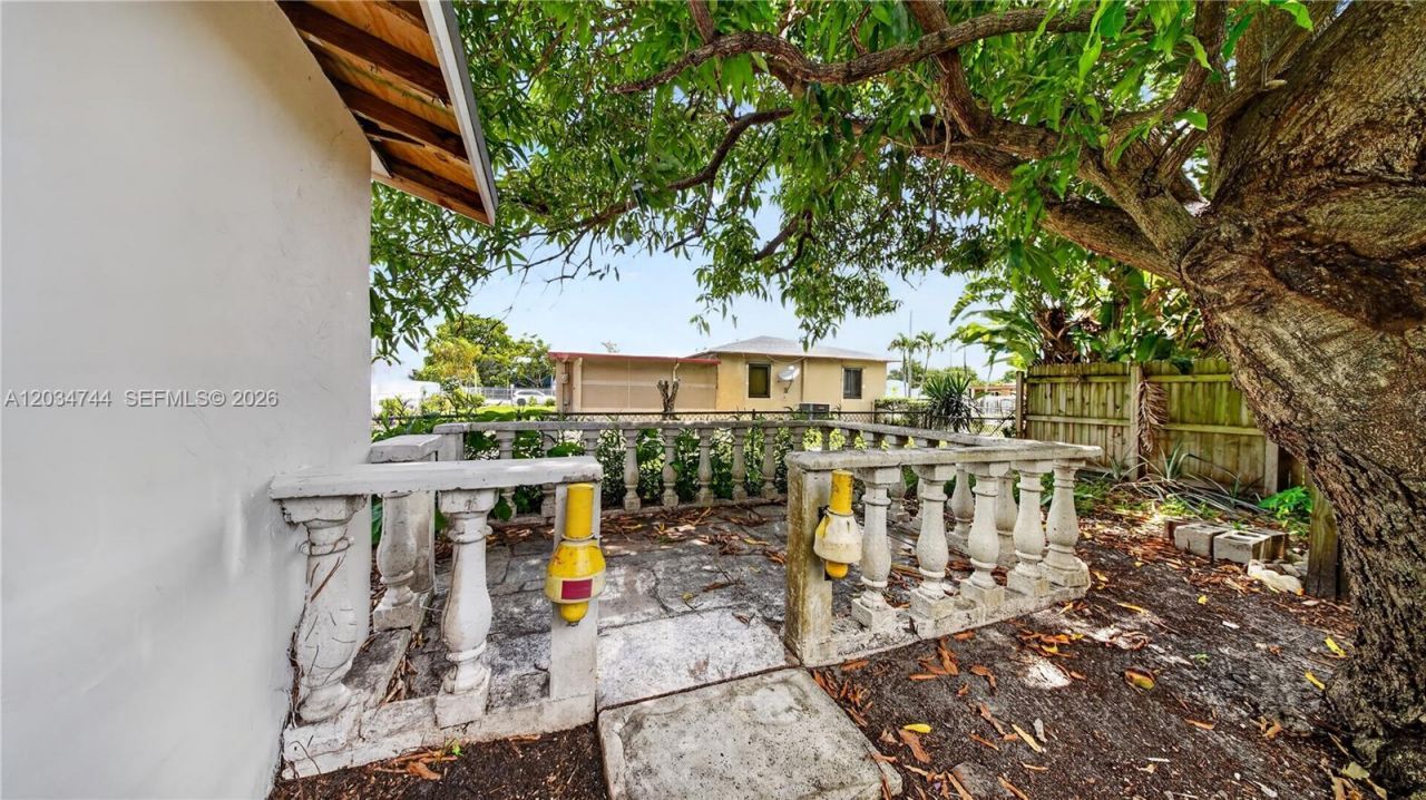 8200 NW 34th Ave , Miami, FL 33147 Photo