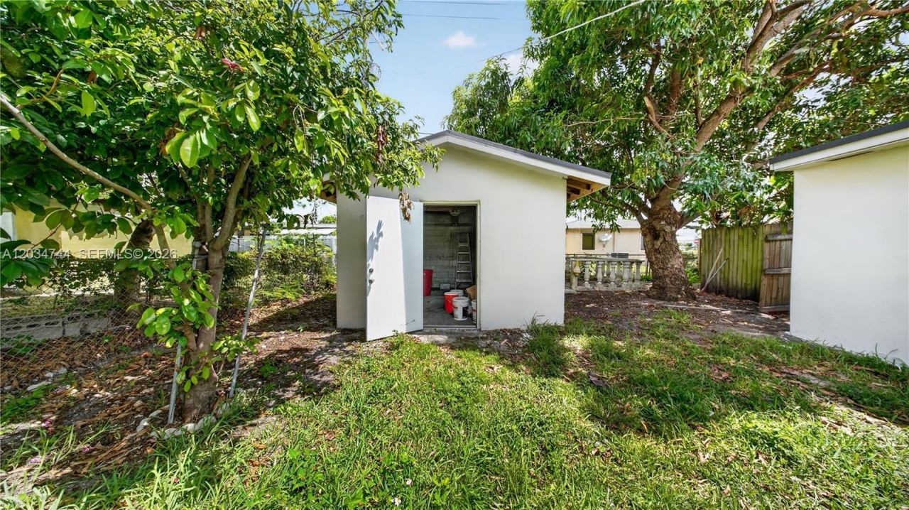 8200 NW 34th Ave , Miami, FL 33147 Photo