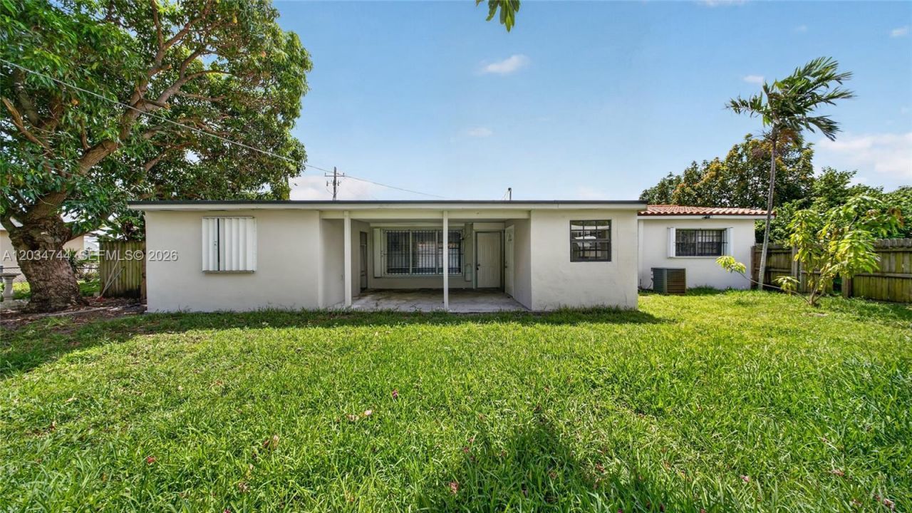 8200 NW 34th Ave , Miami, FL 33147 Photo