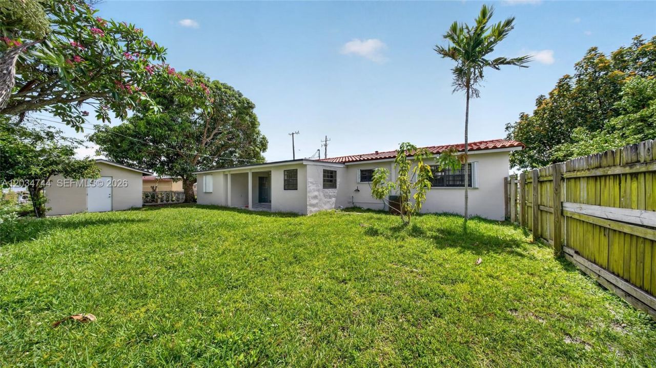 8200 NW 34th Ave , Miami, FL 33147 Photo