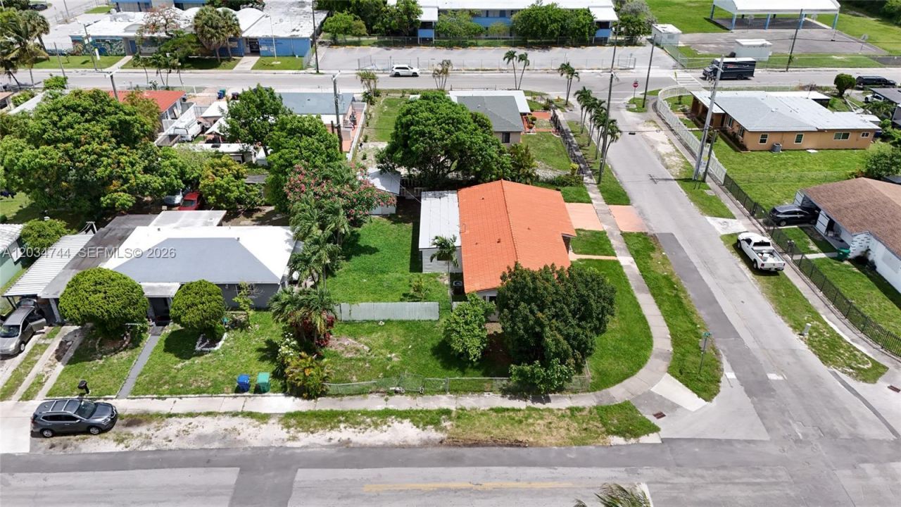 8200 NW 34th Ave , Miami, FL 33147 Photo