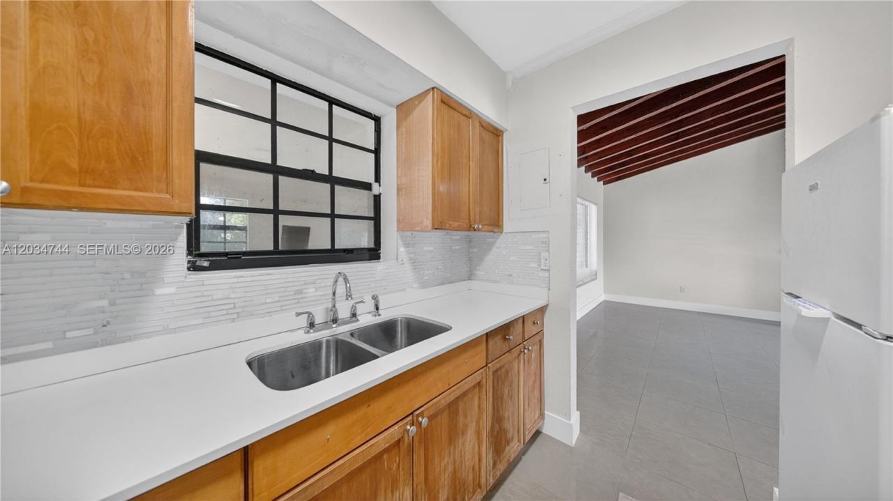 8200 NW 34th Ave, Miami, FL 33147 Photo