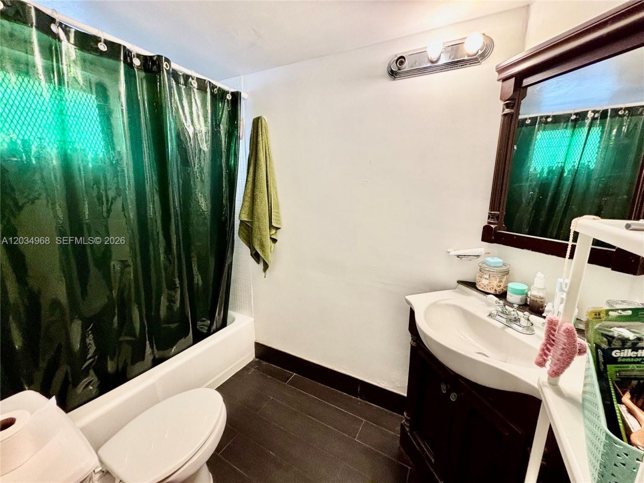 1304 NE 191st St , Unit A232, Miami, FL 33179 Photo