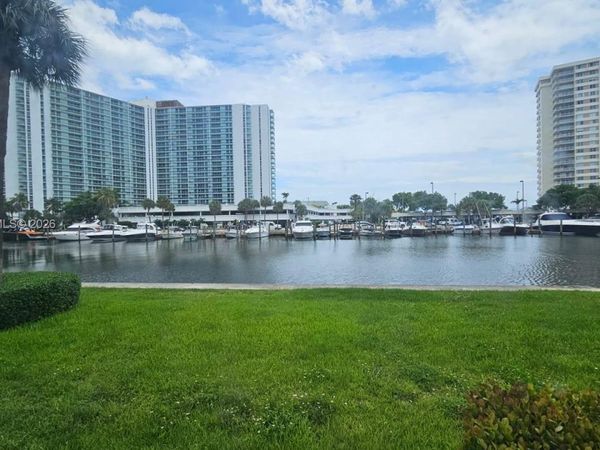 220 Kings Point Dr , Unit 105, Sunny Isles Beach, FL 33160