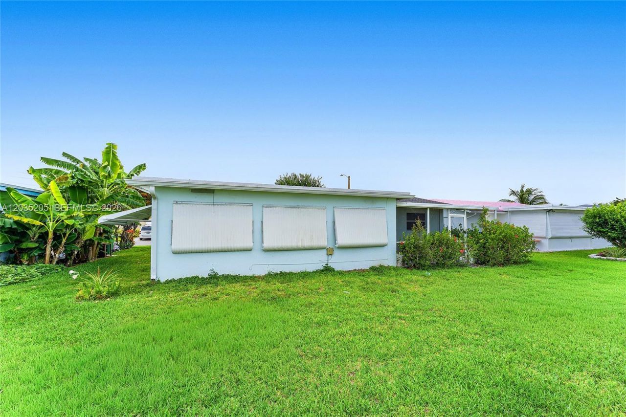 4705 NW 43rd Ave , Tamarac, FL 33319 Photo
