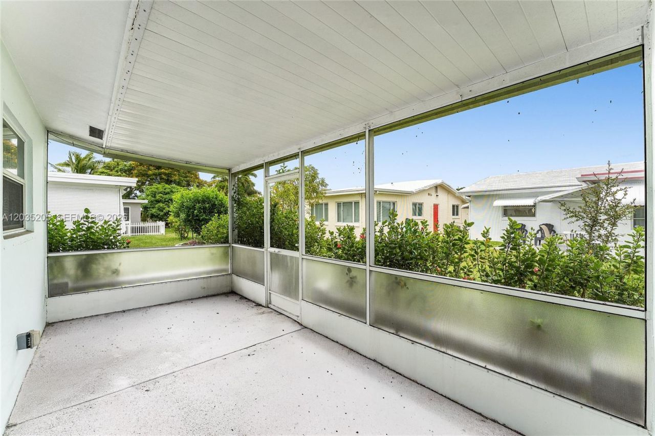 4705 NW 43rd Ave , Tamarac, FL 33319 Photo
