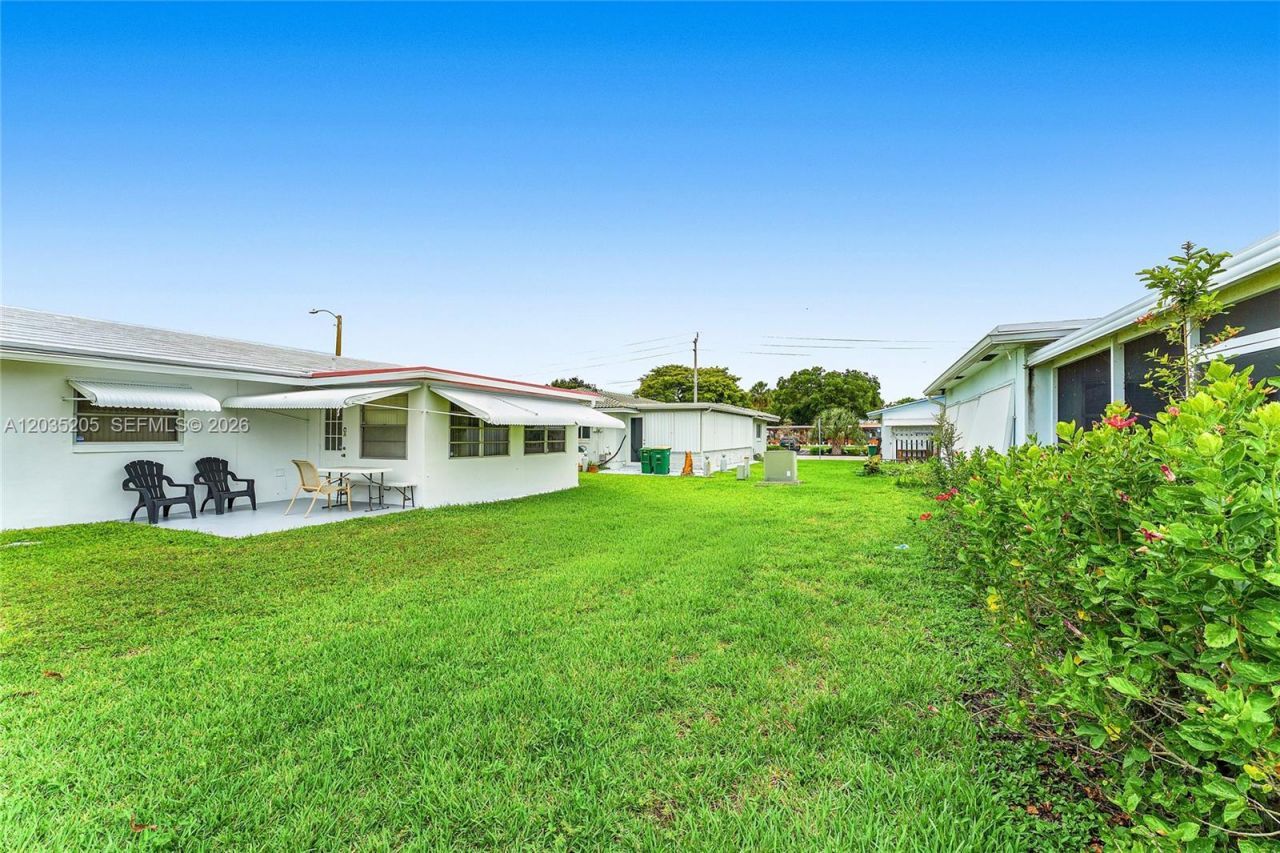 4705 NW 43rd Ave , Tamarac, FL 33319 Photo