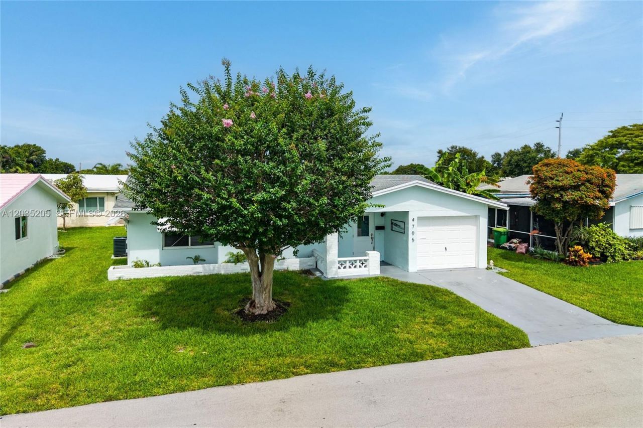 4705 NW 43rd Ave , Tamarac, FL 33319 Photo