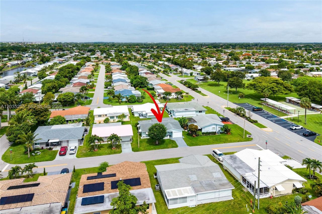 4705 NW 43rd Ave , Tamarac, FL 33319 Photo